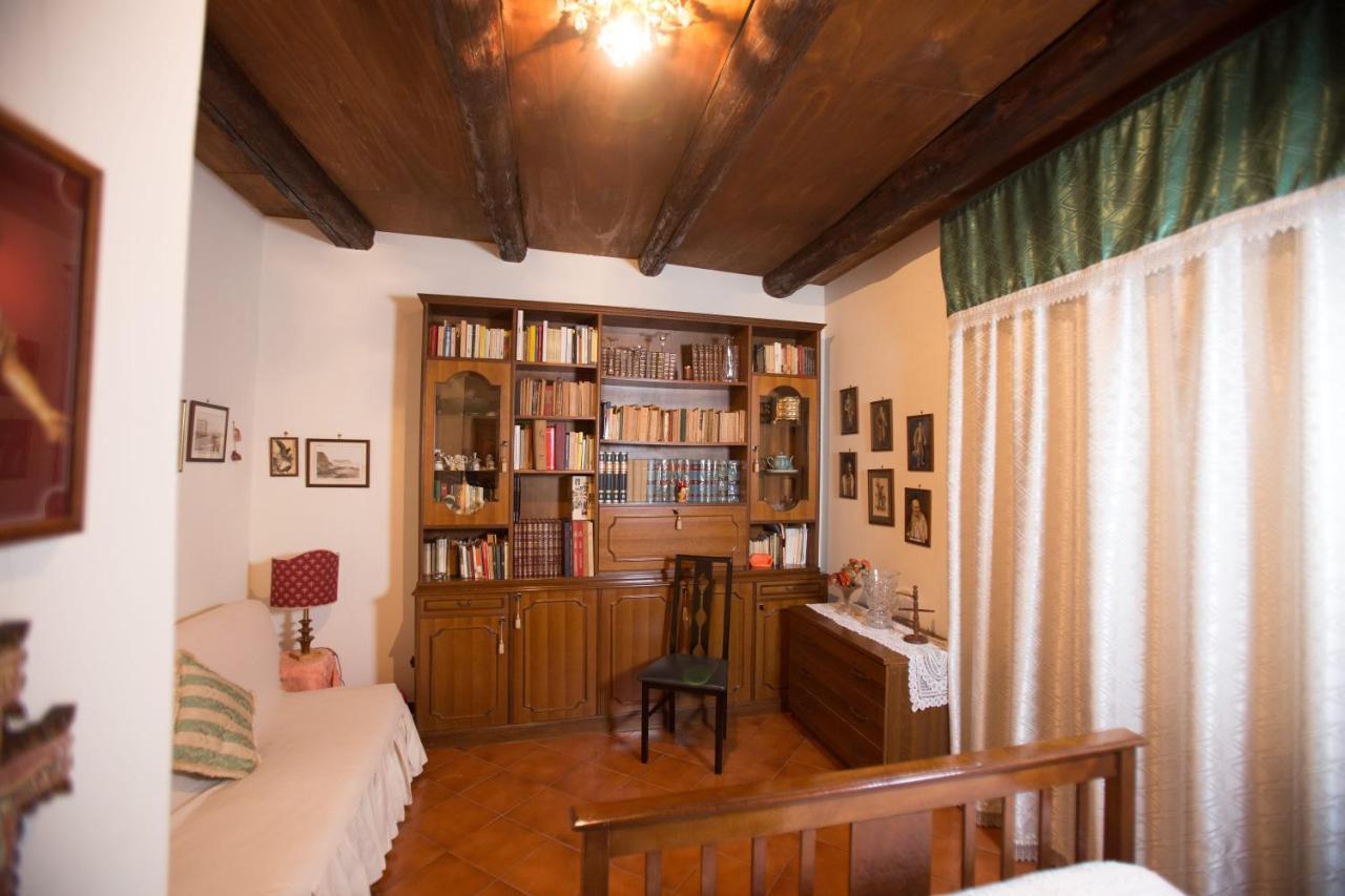 Bed & Breakfast La Via Dei Presepi Napoli